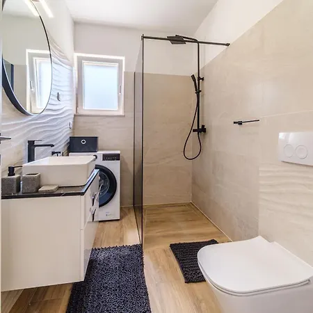 Holiday home Fuer 16 Personen In