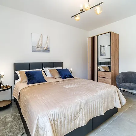 Holiday home Fuer 16 Personen In